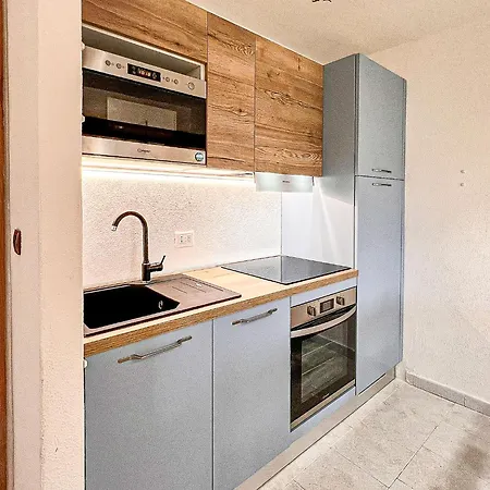 Rooster Home's Apartment